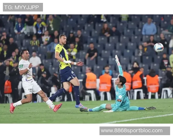 费内巴切决定清洗塔利斯卡500万年薪成负担引发关注